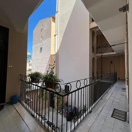 Mirhome Apartment *